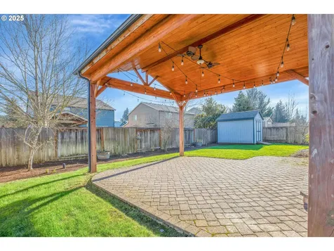 2138 N Laurelwood Street Canby OR 97013