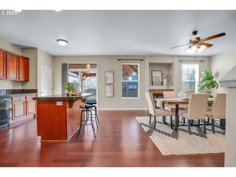 2138 N Laurelwood Street Canby OR 97013