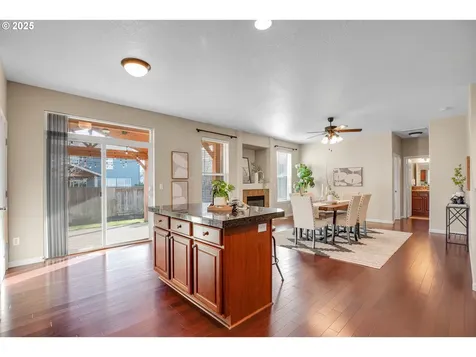 2138 N Laurelwood Street Canby OR 97013