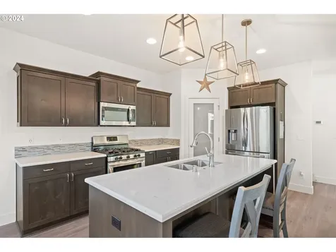 126 S 39th Drive Ridgefield WA 98642