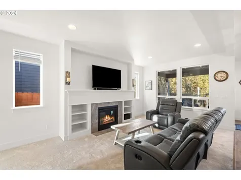 126 S 39th Drive Ridgefield WA 98642