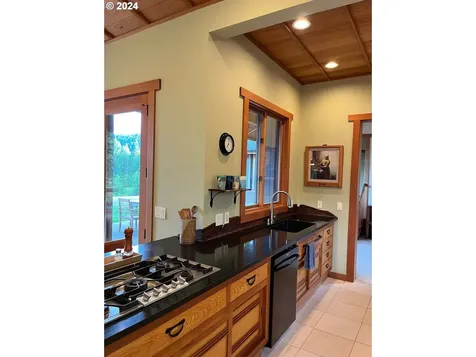 731 Upper Lakeview Road White Salmon WA 98672