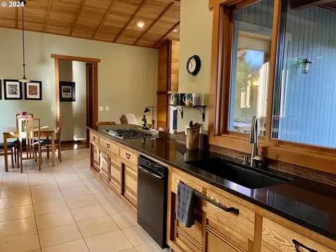 731 Upper Lakeview Road White Salmon WA 98672
