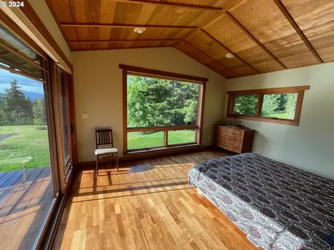 731 Upper Lakeview Road White Salmon WA 98672