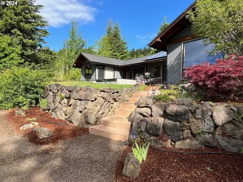 731 Upper Lakeview Road White Salmon WA 98672