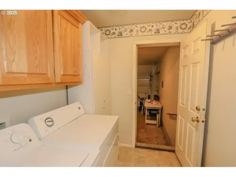 1147 SE Kane Street Roseburg OR 97470