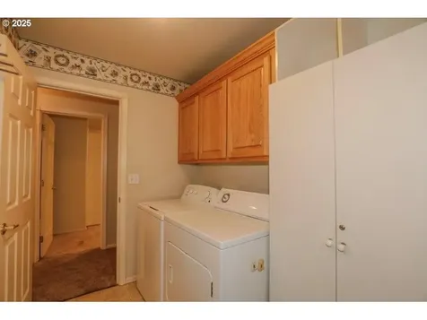 1147 SE Kane Street Roseburg OR 97470