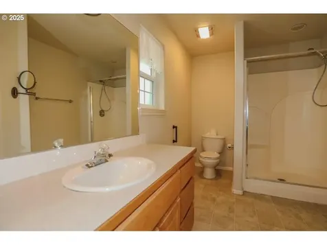 1147 SE Kane Street Roseburg OR 97470