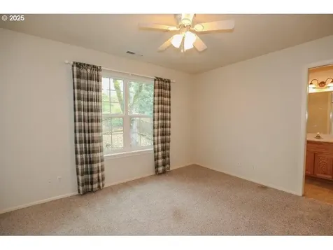 1147 SE Kane Street Roseburg OR 97470