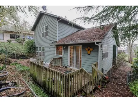 1147 SE Kane Street Roseburg OR 97470