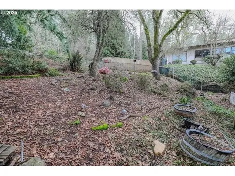 1147 SE Kane Street Roseburg OR 97470