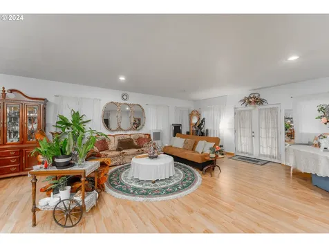 681 Hamlin Drive Canyonville OR 97417