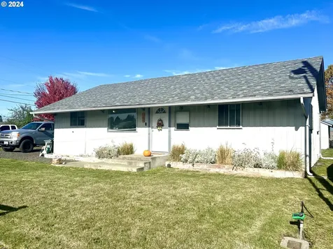 106 SE 2nd Street Battle Ground WA 98604