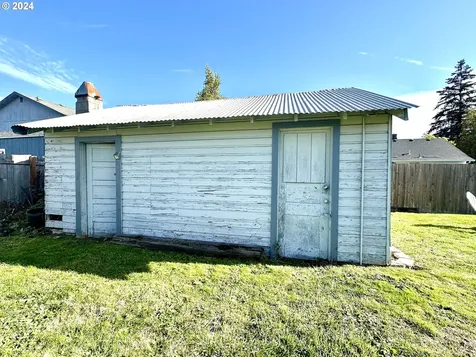 106 SE 2nd Street Battle Ground WA 98604
