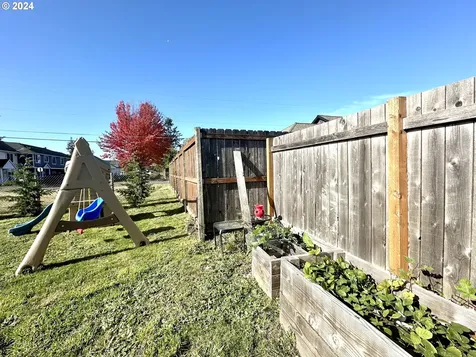 106 SE 2nd Street Battle Ground WA 98604