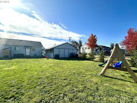 106 SE 2nd Street Battle Ground WA 98604