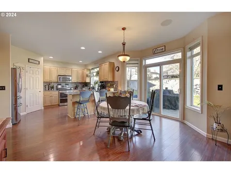 1417 W F Place La Center WA 98629