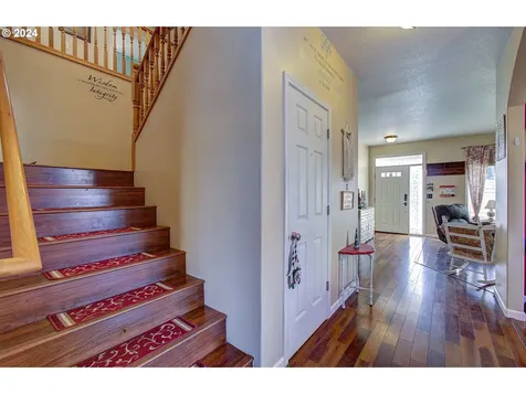 1417 W F Place La Center WA 98629