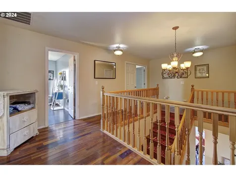 1417 W F Place La Center WA 98629