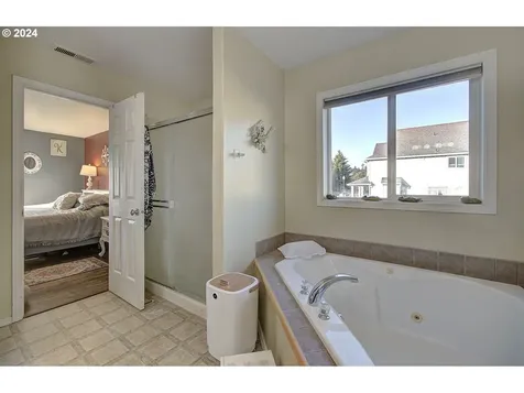 1417 W F Place La Center WA 98629