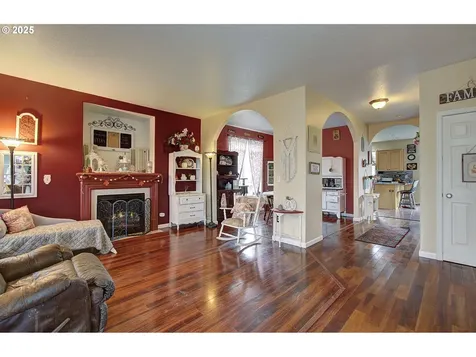 1417 W F Place La Center WA 98629