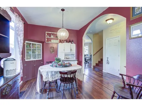 1417 W F Place La Center WA 98629