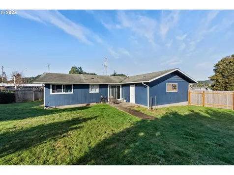 124 Holly Court Reedsport OR 97467