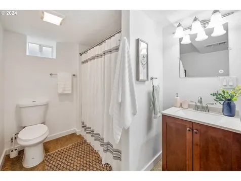 3944 Sw Beaverton Hillsdale Highway Portland OR 97221