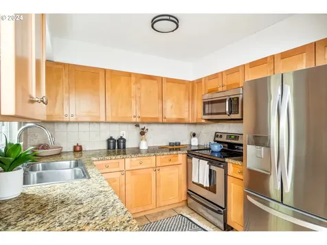 3944 Sw Beaverton Hillsdale Highway Portland OR 97221