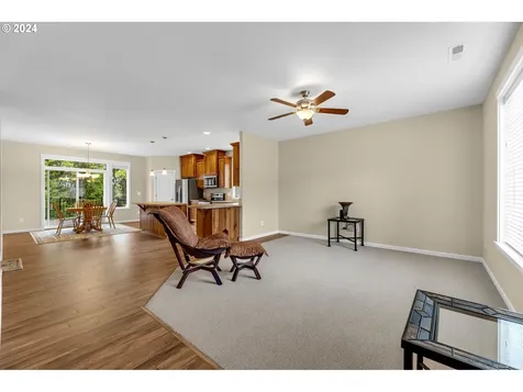 409 Stone Park Kalama WA 98625