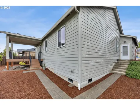 409 Stone Park Kalama WA 98625