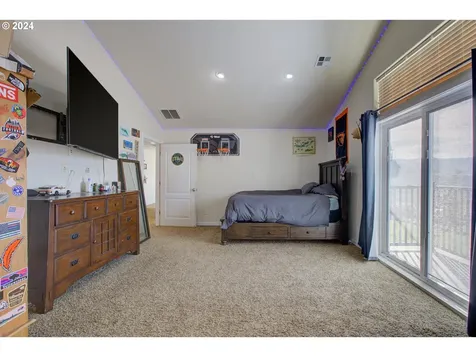 411 NE Pomona Street Roseburg OR 97470