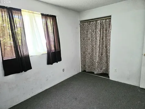 105 Enos Street Amity OR 97101
