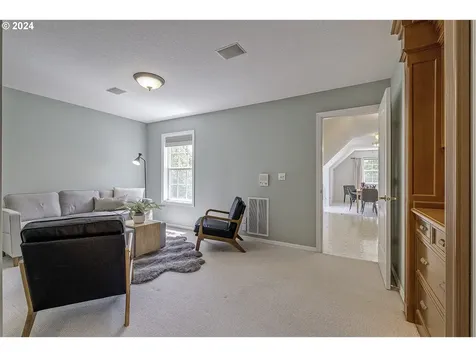 325 Nw Sundown Way Portland OR 97229