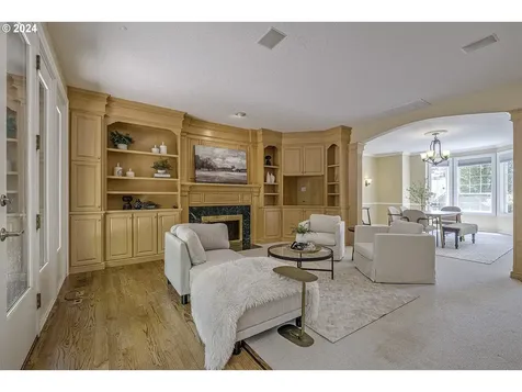 325 Nw Sundown Way Portland OR 97229