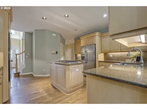 325 Nw Sundown Way Portland OR 97229