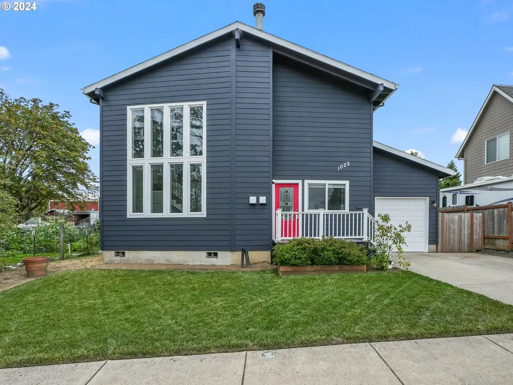 1025 E 1st Street Yamhill OR 97148