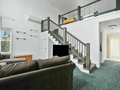 1025 E 1st Street Yamhill OR 97148