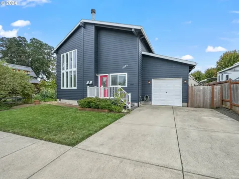 1025 E 1st Street Yamhill OR 97148