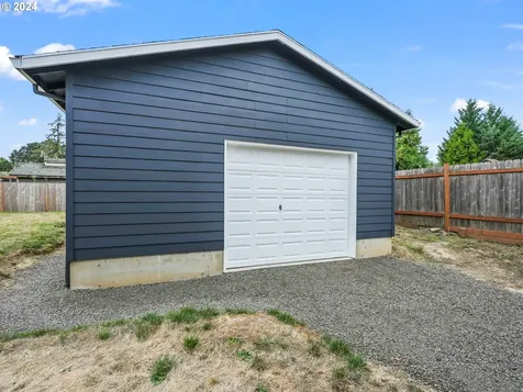 1025 E 1st Street Yamhill OR 97148