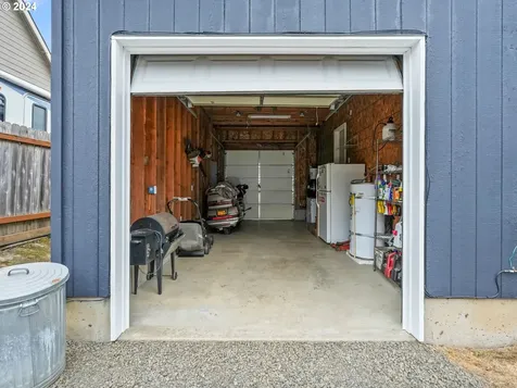 1025 E 1st Street Yamhill OR 97148