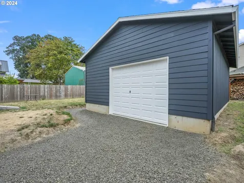 1025 E 1st Street Yamhill OR 97148