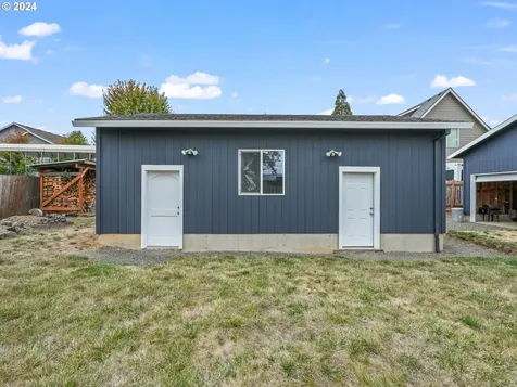 1025 E 1st Street Yamhill OR 97148