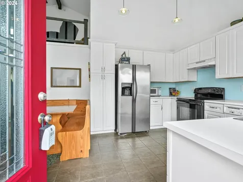 1025 E 1st Street Yamhill OR 97148
