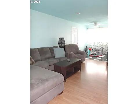 335 Charlotte Way Vancouver WA 98664