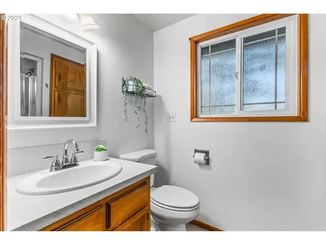 796 SW Mill Street Dallas OR 97338