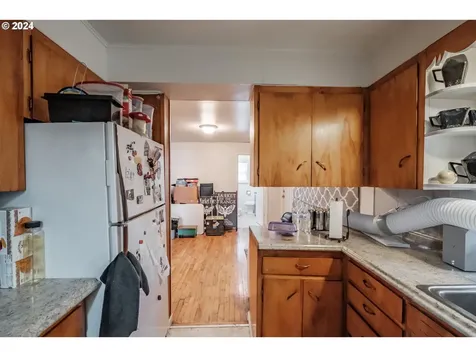 794 14th Street Ne Salem OR 97301