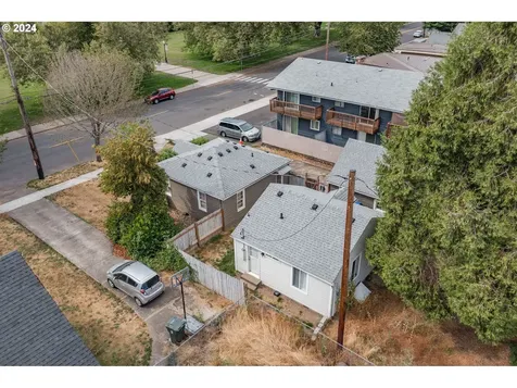 794 14th Street Ne Salem OR 97301