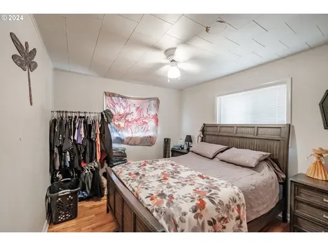 794 14th Street Ne Salem OR 97301