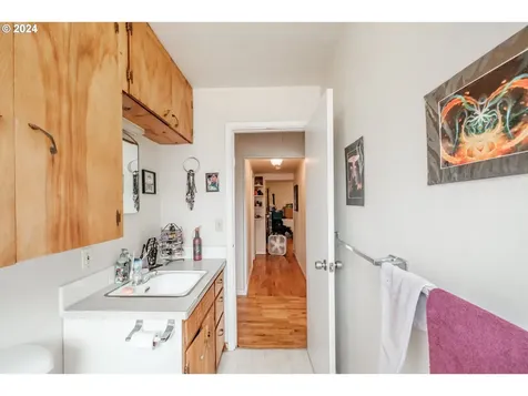 794 14th Street Ne Salem OR 97301